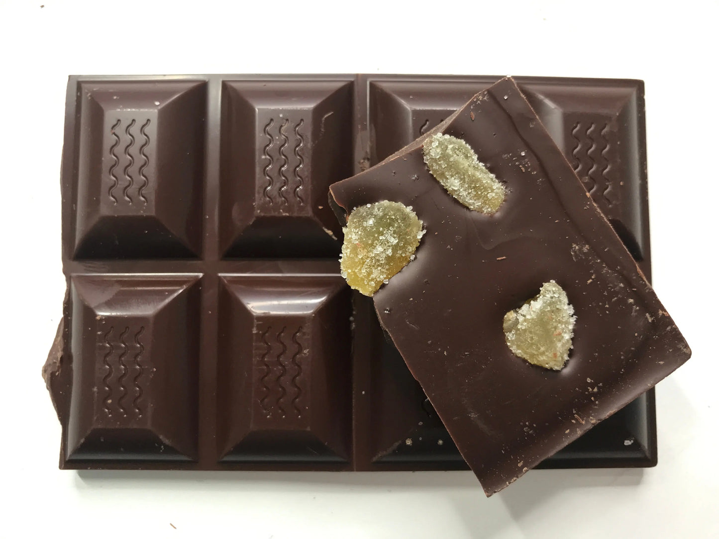 GINGER. 70% Cocoa craft dark chocolate made with EVOO. 90g.