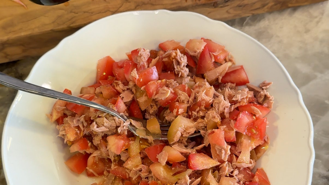 Tomato, Tuna & Cumin Salad Made With Royal Limited Edition EVOO
