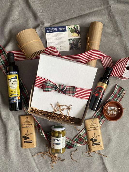 Gift Basket MALAGA. Available in CA 🇨🇦  & US 🇺🇸.