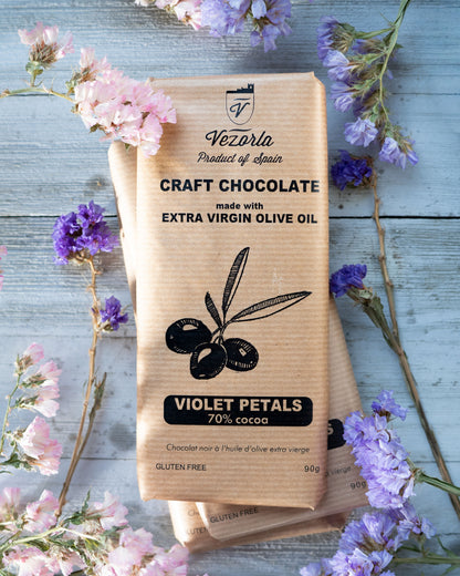 VIOLET PETALS craft dark chocolate made with EVOO. 90g.