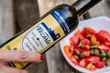 Best Quality Spanish Extra Virgin Olive Oil (EVOO or Olive Juice). Picual Olive Oil & Royal Olive Oil. Spanish Green Olives. Olive Oil Chocolate Made w/ Violet Petals. Free Delivery Canada & USA. 